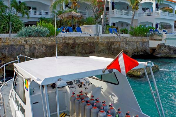 Boat diving from Belmar.jpg